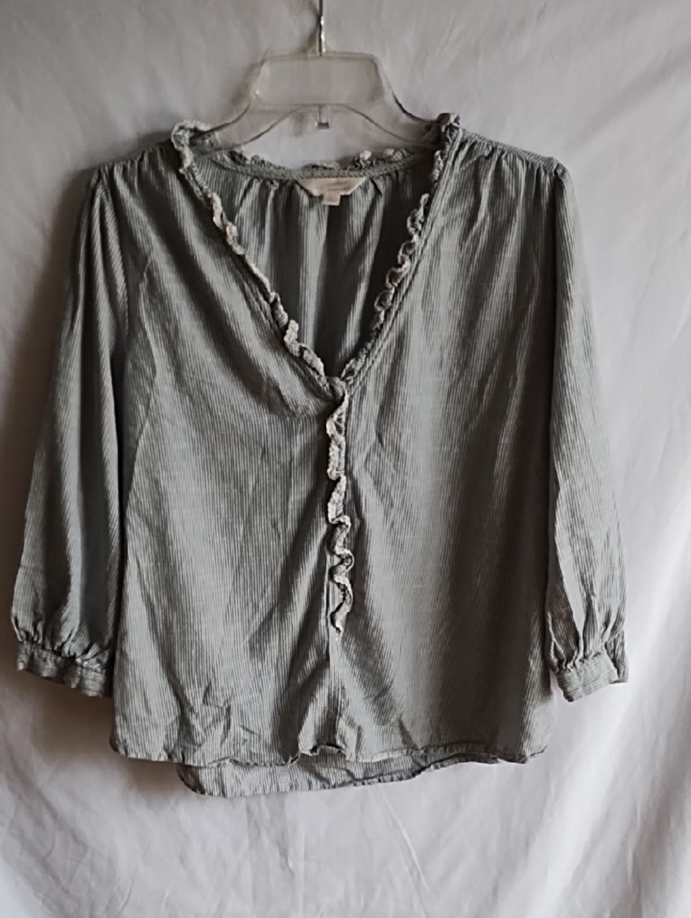 Women’s Ruffle-Trim V-Neck Blouse - Light Gray